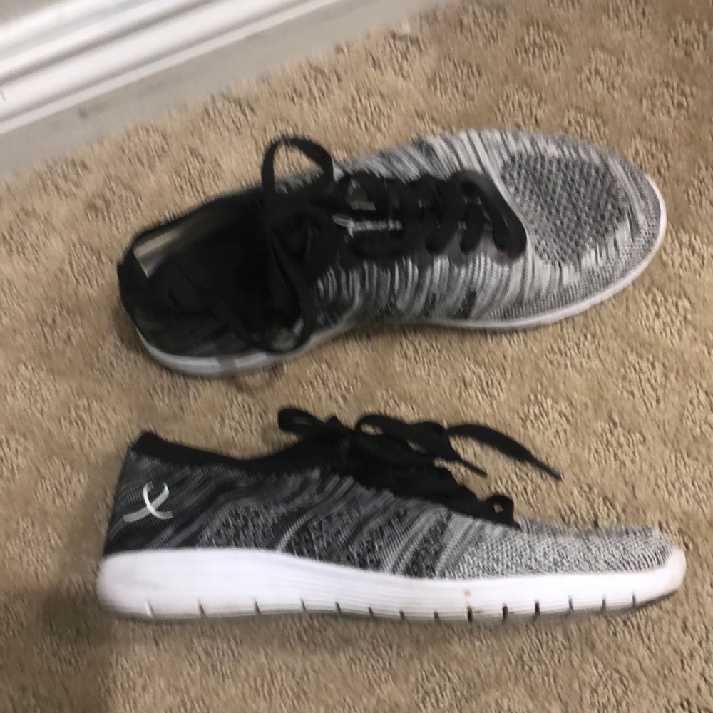 Bloch hip hop grey and black lace up shoes